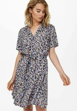 JDY Robe Chemise - Black -Promos JDY Boutique 82ae7fc0d2e84ba2a722d141a2621a27