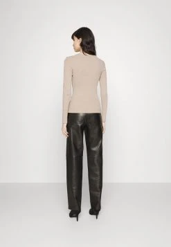 JDYPLUM O NECK BUTTON - Pullover - Simply Taupe -Promos JDY Boutique 83f399ea66c44437955160101dc11abd