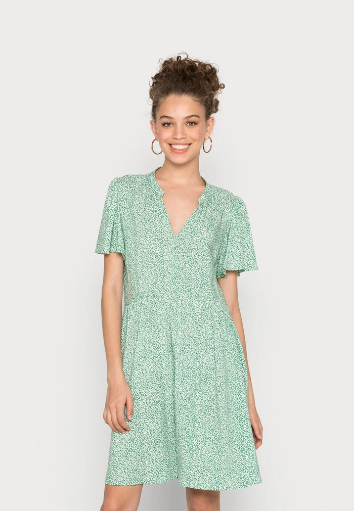 JDYSTARR LIFE V NECK DRESS - Robe De Jour - Medium Green /cloud Dancer 3 JDYSTARR LIFE V NECK DRESS - Robe De Jour - Medium Green /cloud Dancer