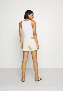 JDYLARA LIFE - Short - Ecru 11 JDYLARA LIFE - Short - Ecru -Promos JDY Boutique 868b99caf85d4b39846a68522f14f727