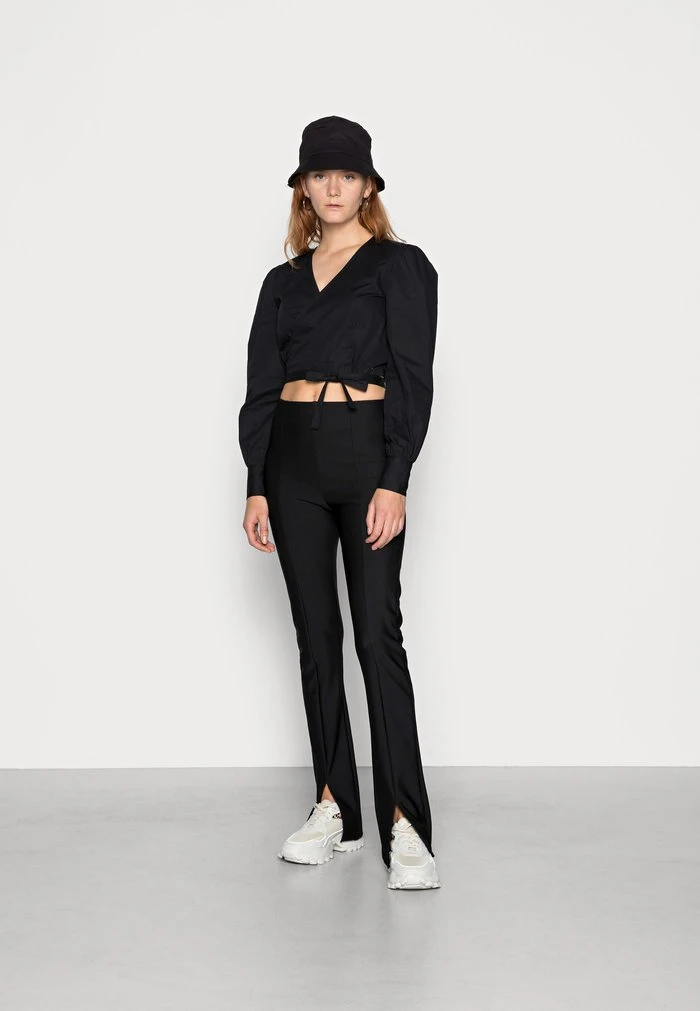 JDYROSA WRAP - T-shirt à Manches Longues - Black 4 JDYROSA WRAP - T-shirt à Manches Longues - Black – Image 2