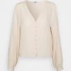 JDYHERMINE - Blouse - Tapioca 2 JDYHERMINE - Blouse - Tapioca -Promos JDY Boutique 8dab44eeb0dd4d1b985eb9f99a69a680