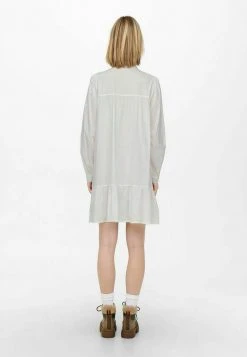 JDY Robe Chemise - Cloud Dancer 10 JDY Robe Chemise - Cloud Dancer -Promos JDY Boutique 8ea8f6de8418413aadc99ab0f3df282f