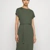 JDYURBAN GABRIELLA BELT DRESS - Robe En Jersey - Kalamata 1 JDYURBAN GABRIELLA BELT DRESS - Robe En Jersey - Kalamata -Promos JDY Boutique 8f5853b1689d4f17a786b7a8d4d0de16