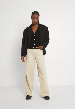 JDYALESSI LIFE - Gilet - Black 8 JDYALESSI LIFE - Gilet - Black -Promos JDY Boutique 8f7a1c2ba5a94ad5a4188ac44312bfeb