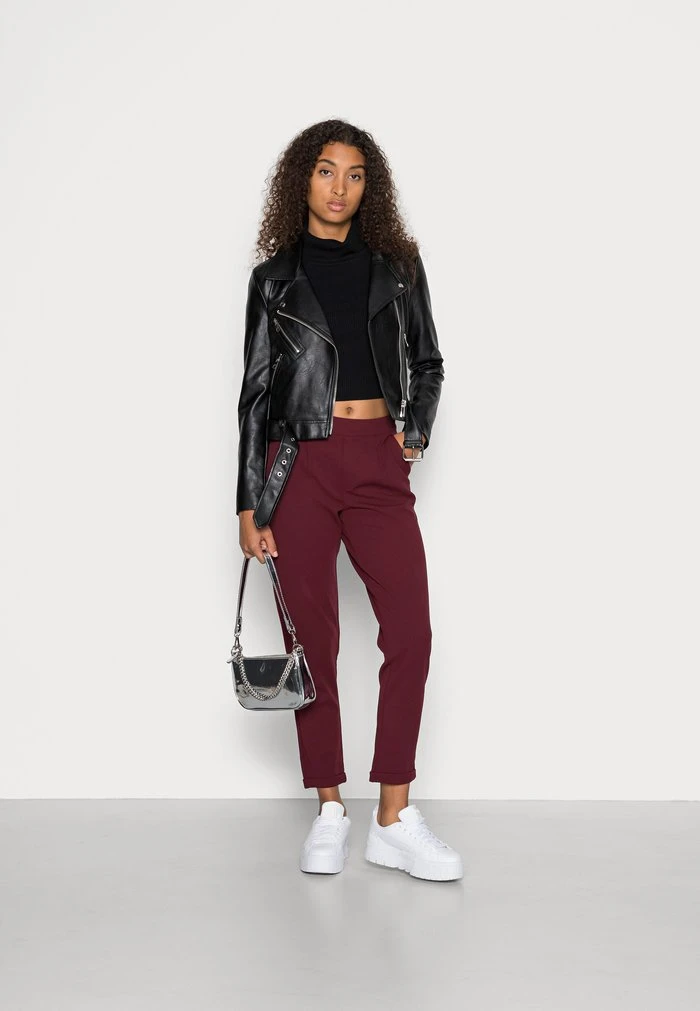 JDYDELICIOUS MIA ANCLE SOLID PANT - Pantalon Classique - Windsor Wine 4 JDYDELICIOUS MIA ANCLE SOLID PANT - Pantalon Classique - Windsor Wine – Image 2