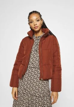 JDYNEWERICA SHORT PADDED JACKET - Veste D'hiver - Cherry Mahogany 13 JDYNEWERICA SHORT PADDED JACKET - Veste D'hiver - Cherry Mahogany -Promos JDY Boutique 9368e63cb0fd440dbf64a3197bb137c2