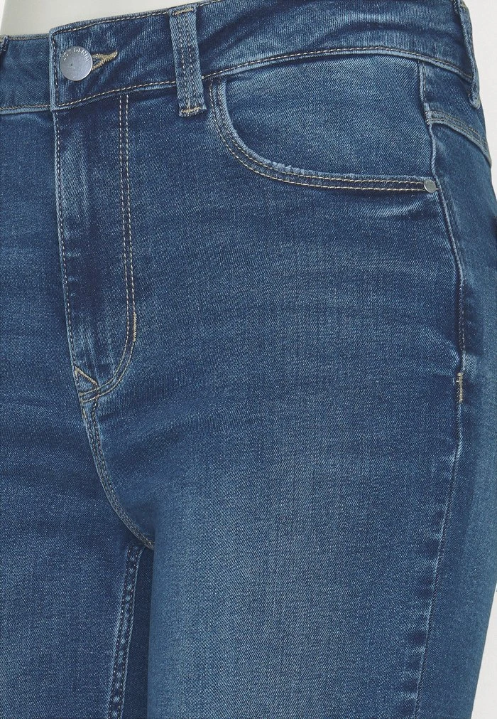 JDYNEWFLORA NEELA LIFE HGH FLARE - Jean Droit - Medium Blue Denim 8 JDYNEWFLORA NEELA LIFE HGH FLARE - Jean Droit - Medium Blue Denim – Image 6