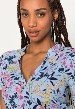 JDYLOTUS V NECK TOP - T-shirt Basique - Brunnera Blue 11 JDYLOTUS V NECK TOP - T-shirt Basique - Brunnera Blue -Promos JDY Boutique 971070e17bf64753b54ef436932430c8