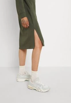 JDYLUCY LIFE L S RAGLAN SWEAT - Robe De Jour - Deep Depths -Promos JDY Boutique 99897543134742d4ac74b03ccab3372d