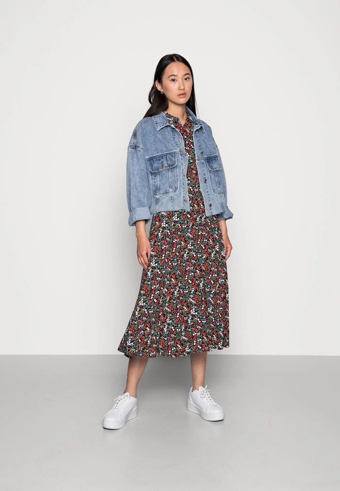 JDY MUNTE ABOVE CALF DRESS - Robe Chemise - Black Vibrant Multicolor 4 JDY MUNTE ABOVE CALF DRESS - Robe Chemise - Black Vibrant Multicolor – Image 2