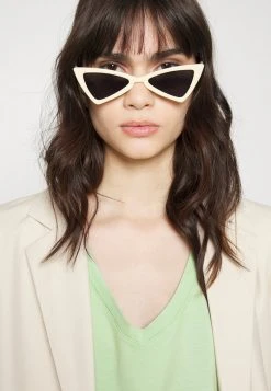 JDYFAROCK LIFE V NECK - T-shirt Basique - Basil 11 JDYFAROCK LIFE V NECK - T-shirt Basique - Basil -Promos JDY Boutique 9aac164077634d618d0499093759ed7e