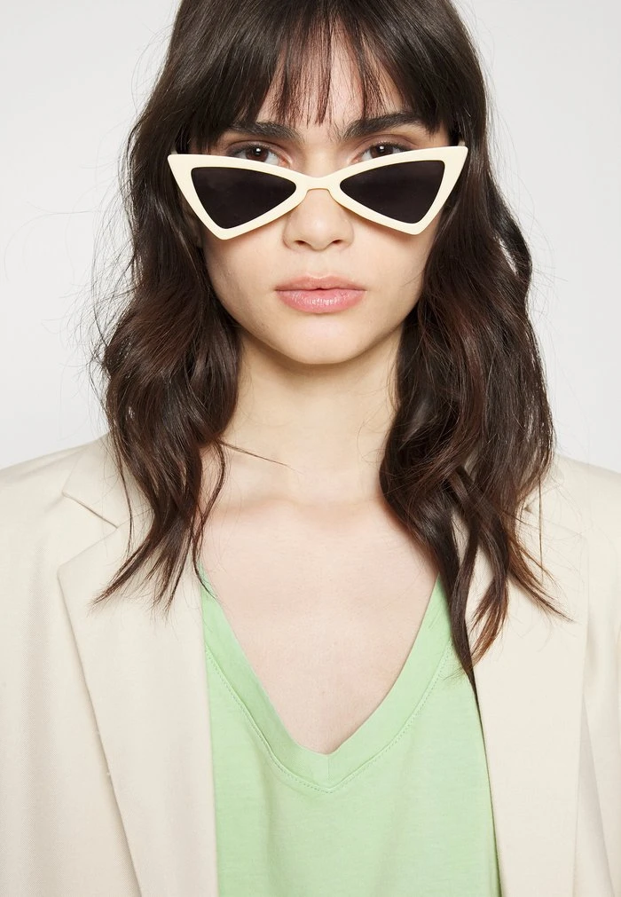 JDYFAROCK LIFE V NECK - T-shirt Basique - Basil 6 JDYFAROCK LIFE V NECK - T-shirt Basique - Basil – Image 4