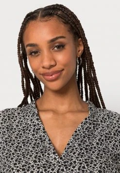 JDYLOTUS V NECK TOP - T-shirt Basique - Cloud Dancer 11 JDYLOTUS V NECK TOP - T-shirt Basique - Cloud Dancer -Promos JDY Boutique a603c48c2bfe48689ac2297896391be4