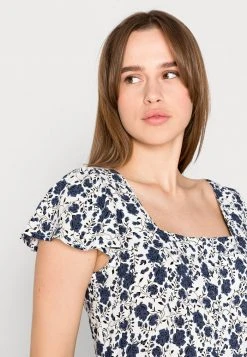 JDYSTARR LIFE CAP SLEEVE - Blouse - Cloud Dancer Blue Indigo -Promos JDY Boutique a6044d86a84f4b4eb6499c533e0a249a