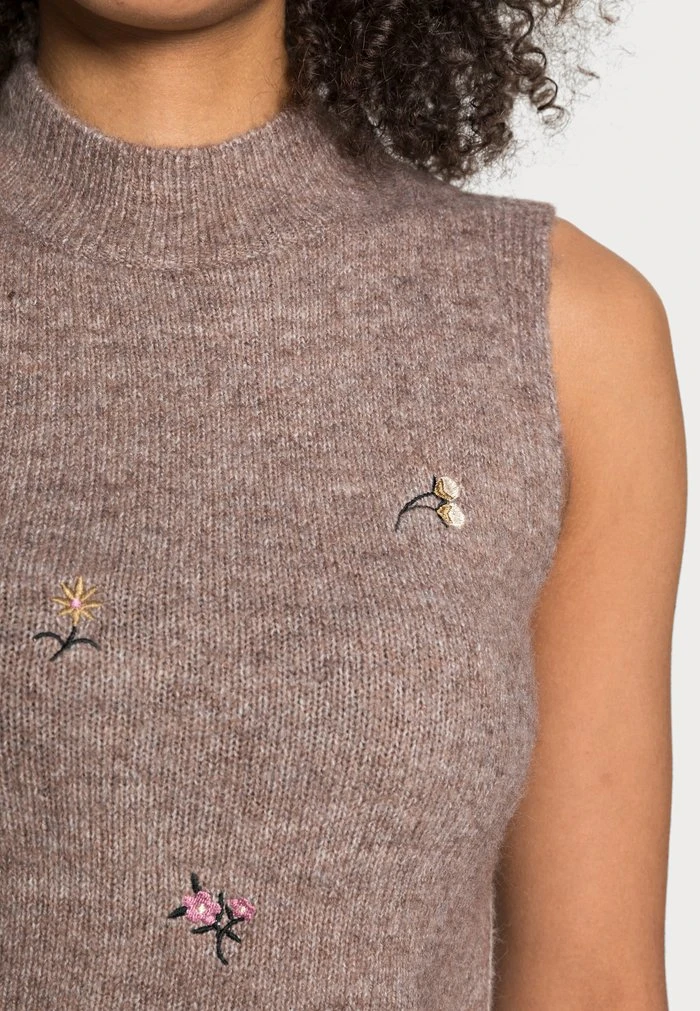 JDYNAT HIGH NECK VEST - Pullover - Mottled Light Brown 7 JDYNAT HIGH NECK VEST - Pullover - Mottled Light Brown – Image 5