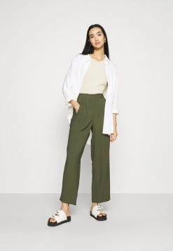 JDYSALOMWWIDE PANT - Pantalon Classique - Deep Depths 8 JDYSALOMWWIDE PANT - Pantalon Classique - Deep Depths -Promos JDY Boutique a8d03db263da482ea2194f01d168371f