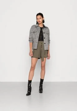 JDYSIA - Blouse - Black 8 JDYSIA - Blouse - Black -Promos JDY Boutique b066b984e7554cca9c92dc0ca8aac983