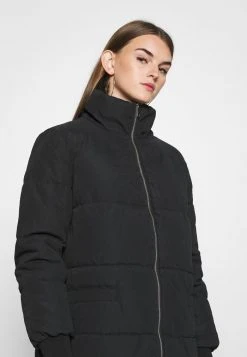 JDY Veste D'hiver - Black 11 JDY Veste D'hiver - Black -Promos JDY Boutique b0b7f987af794969bc5d6acdf9df5e0b