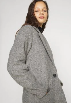 JDYJOANNA - Manteau Classique - Dark Grey Melange 11 JDYJOANNA - Manteau Classique - Dark Grey Melange -Promos JDY Boutique b3fe374fa79f4c9da9ca21f86fb900b5