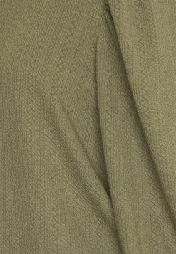 JDYANNY - T-shirt à Manches Longues - Kalamata 7 JDYANNY - T-shirt à Manches Longues - Kalamata -Promos JDY Boutique b845c943d5bf4e3a8989074e621bb206