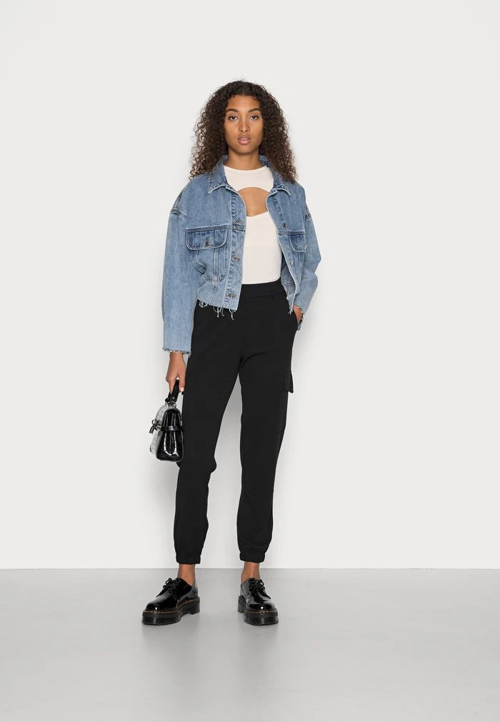 JDYCATIA POCKET PANT - Pantalon Cargo - Black 4 JDYCATIA POCKET PANT - Pantalon Cargo - Black – Image 2