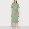 JDYRACHEL ABOVE CALF DRESS - Robe Chemise - Sea Spray 1 JDYRACHEL ABOVE CALF DRESS - Robe Chemise - Sea Spray -Promos JDY Boutique ba005f42739e432dba697cd35b02b057