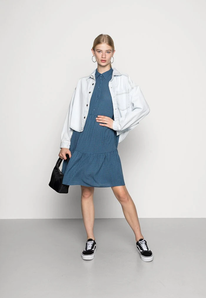 JDYLORA ABOVE KNEE DRESS - Robe Chemise - Captains Blue/black 4 JDYLORA ABOVE KNEE DRESS - Robe Chemise - Captains Blue/black – Image 2