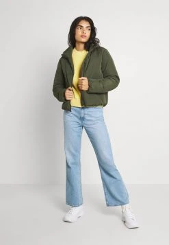 JDYNEWERICA SHORT PADDED JACKET - Veste D'hiver - Forest Night 9 JDYNEWERICA SHORT PADDED JACKET - Veste D'hiver - Forest Night -Promos JDY Boutique bb74b2be33b345c8ba81dc27aed96c53