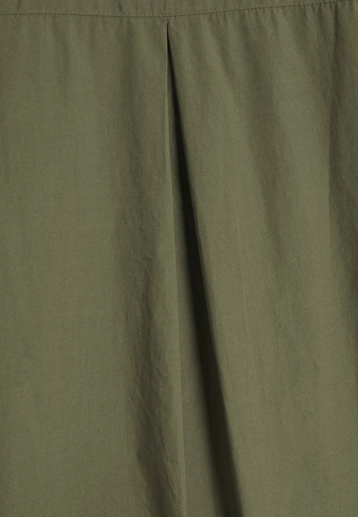 JDYPIPPA BOYFRIEND SHIRT DRESS - Robe Chemise - Kalamata 8 JDYPIPPA BOYFRIEND SHIRT DRESS - Robe Chemise - Kalamata – Image 6