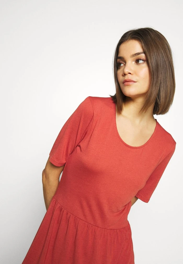 JDYDALILA FROSTY LONG DRESS - Robe En Jersey - Hot Sauce 6 JDYDALILA FROSTY LONG DRESS - Robe En Jersey - Hot Sauce – Image 4