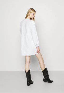 JDYMUMBAI LIFE - Robe Chemise - White 9 JDYMUMBAI LIFE - Robe Chemise - White -Promos JDY Boutique bf6bb9ce39674815b42acfea5d2dcc4f