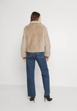 JDYDANCER JACKET - Veste D'hiver - Simply Taupe 10 JDYDANCER JACKET - Veste D'hiver - Simply Taupe -Promos JDY Boutique c061d0ec649c4715bfbbc839e95f92f2