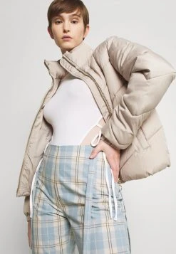 JDYFINNO - Veste D'hiver - Simply Taupe 12 JDYFINNO - Veste D'hiver - Simply Taupe -Promos JDY Boutique c1343fba0237413e80384f9ba3de1b77