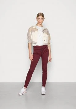 JDYLEON LIFE SKINNY - Pantalon Classique - Windsor Wine 8 JDYLEON LIFE SKINNY - Pantalon Classique - Windsor Wine -Promos JDY Boutique c18452038b4b4d8b8f556a37e1cc5edb