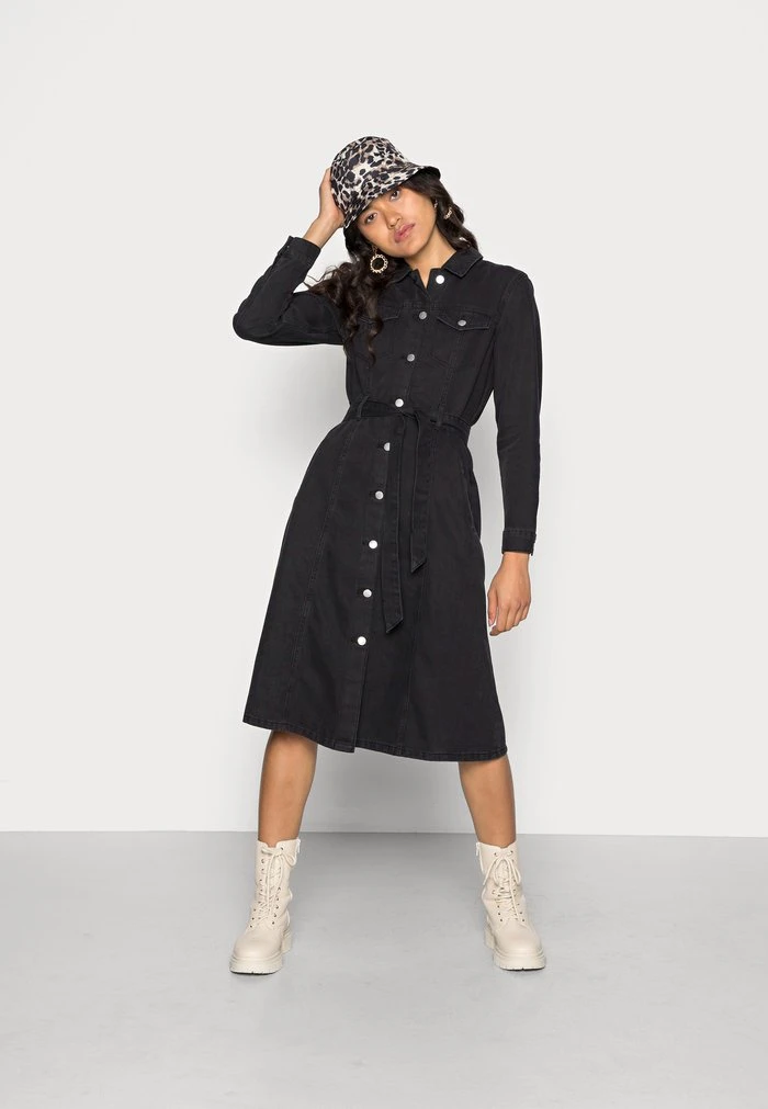 JDYSANSA LIFE LONG ASHAPE - Robe En Jean - Black Denim 4 JDYSANSA LIFE LONG ASHAPE - Robe En Jean - Black Denim – Image 2