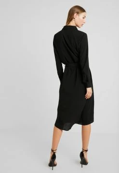 JDYPINTO MIDI DRESS - Robe Chemise - Black 10 JDYPINTO MIDI DRESS - Robe Chemise - Black -Promos JDY Boutique c72203ab7d0e468aa27f14175a7e645c
