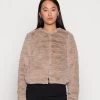 JDY DEER FAUX FUR JACKET - Veste D'hiver - Simply Taupe