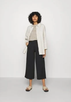 JDYGEGGO NEW ANCLE PANTS - Pantalon Classique - Black -Promos JDY Boutique cbd9e3071f44485b8d8f5380354b1b9a