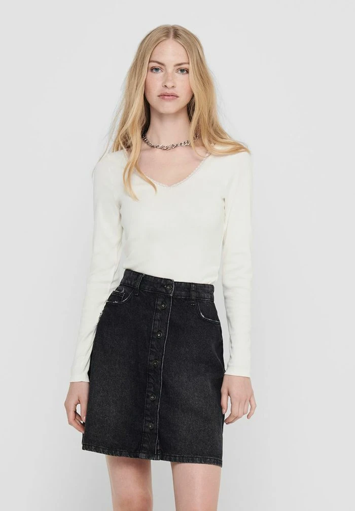 JDY T-shirt à Manches Longues - Cloud Dancer 3 JDY T-shirt à Manches Longues - Cloud Dancer