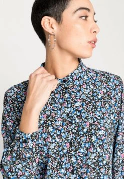 JDYBROOKE - Chemisier - Black/powder Blue 11 JDYBROOKE - Chemisier - Black/powder Blue -Promos JDY Boutique d60b31e122eb46bc9c004b776caf4da6