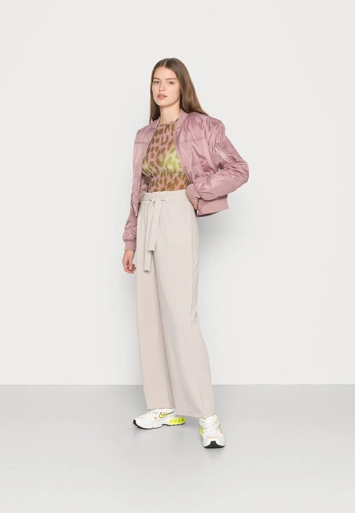 JDYTANJA WIDE PANT - Pantalon Classique - Chateau Grey 4 JDYTANJA WIDE PANT - Pantalon Classique - Chateau Grey – Image 2