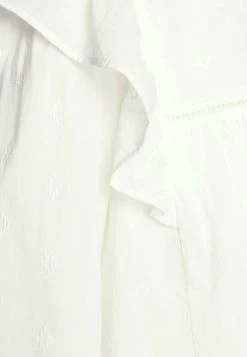 JDYVALERIE - Blouse - Cloud Dancer 7 JDYVALERIE - Blouse - Cloud Dancer -Promos JDY Boutique d8c9c023be234f27ba7e3dba96ce87c6