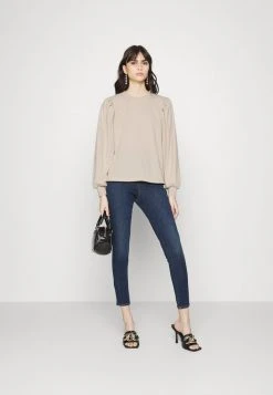 JDYMATHILDE - Sweatshirt - Cement 10 JDYMATHILDE - Sweatshirt - Cement -Promos JDY Boutique daa924e7614e4c559eaf86bab3b069e7