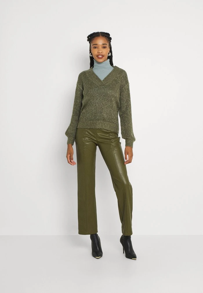 JDYHILARY V-NECK - Pullover - Kalamata 4 JDYHILARY V-NECK - Pullover - Kalamata – Image 2