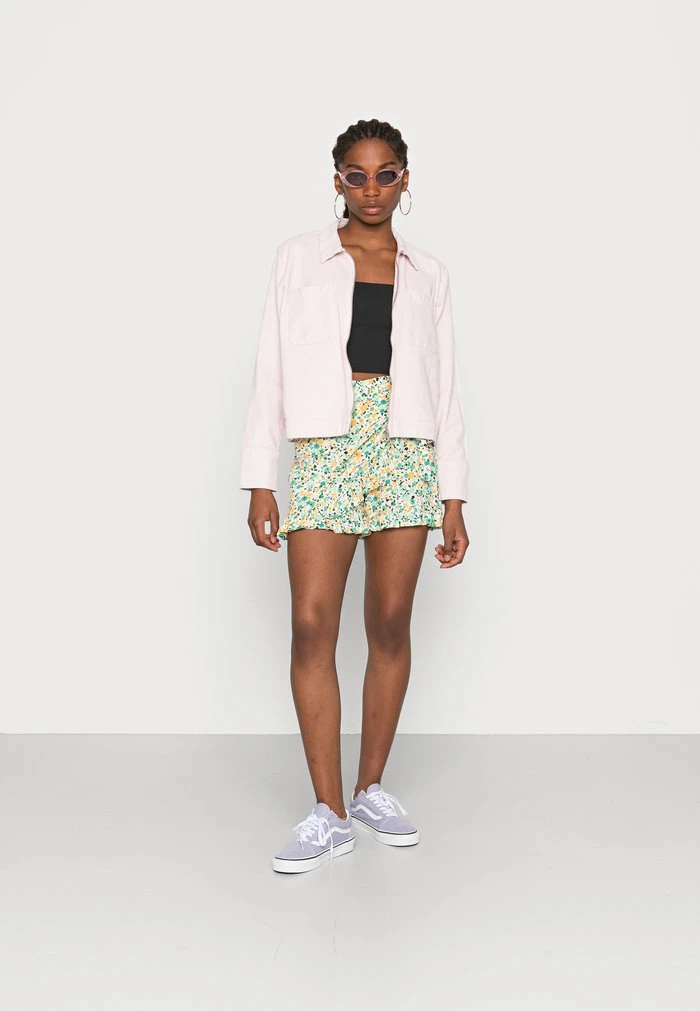 JDYSTARR LIFE WRAP - Short - Cloud Dancer/greenbriar/apricot 4 JDYSTARR LIFE WRAP - Short - Cloud Dancer/greenbriar/apricot – Image 2