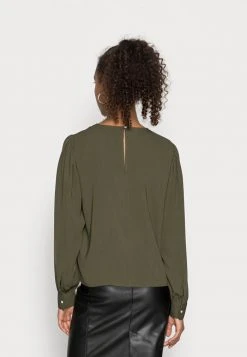 JDY SELINA - T-shirt à Manches Longues - Khaki 9 JDY SELINA - T-shirt à Manches Longues - Khaki -Promos JDY Boutique e2808b27a6a74118bde47aa284bfbffd