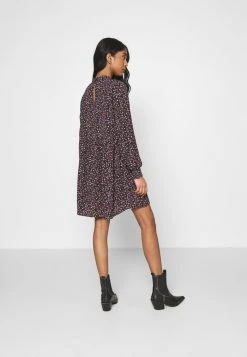 JDY PIPER - Robe De Jour - Black/pink 11 JDY PIPER - Robe De Jour - Black/pink -Promos JDY Boutique e3817b46d6c94ed38184349b70f076e2