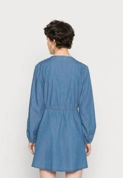 JDYSAINT DRESS - Robe En Jean - Medium Blue Denim 9 JDYSAINT DRESS - Robe En Jean - Medium Blue Denim -Promos JDY Boutique e6d25e5829a04577a9d717584e291698 1