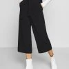 JDYTANJA CULOTTE PANT - Pantalon Classique - Black